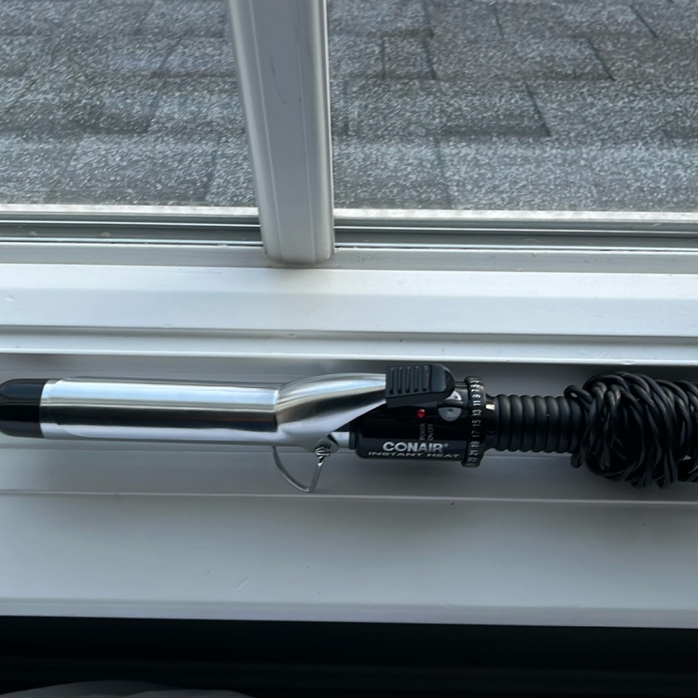 Conair curling iron